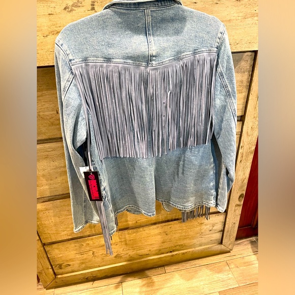 Rock n Roll denim jacket with 11” fringe NWT - Picture 5 of 6